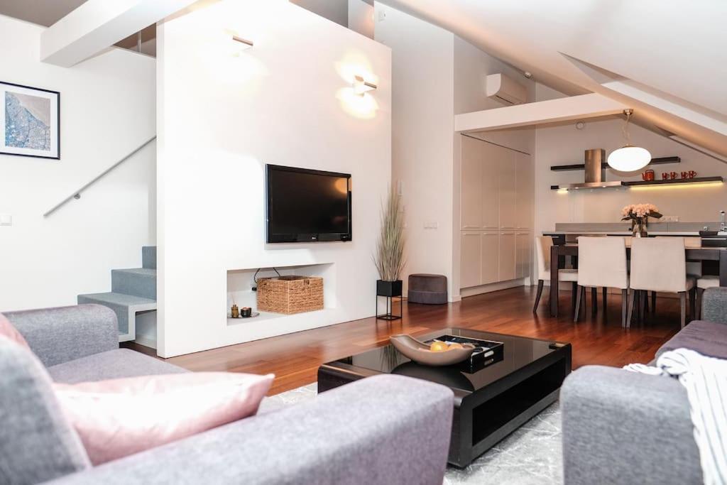 #Stayhere - Spacious Luxury Town Hall 3Bdr Apartment VNO Exterior photo