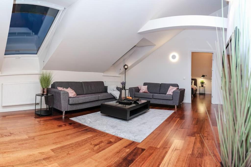 #Stayhere - Spacious Luxury Town Hall 3Bdr Apartment VNO Exterior photo