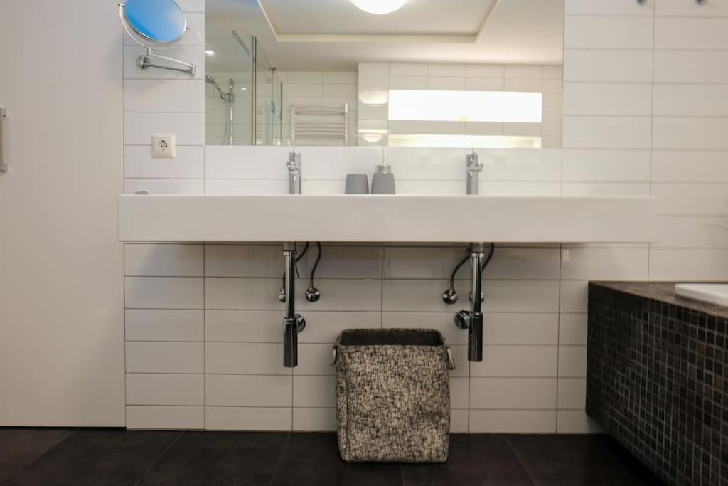 #Stayhere - Spacious Luxury Town Hall 3Bdr Apartment VNO Exterior photo