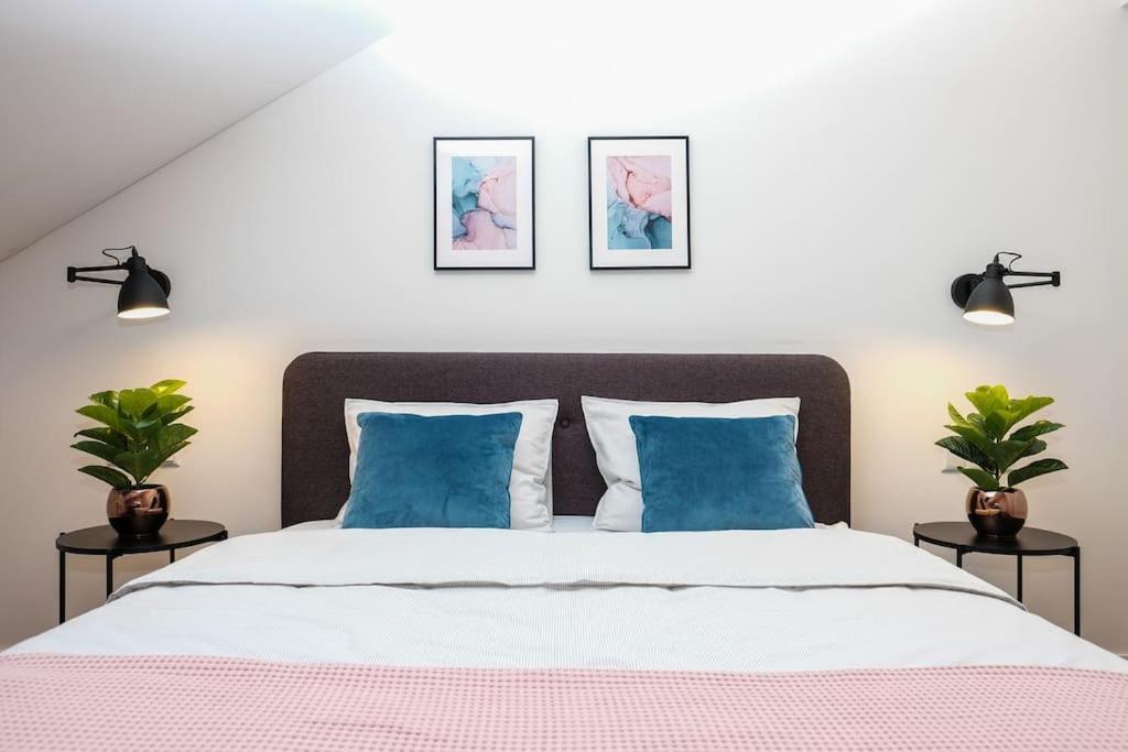 #Stayhere - Spacious Luxury Town Hall 3Bdr Apartment VNO Exterior photo