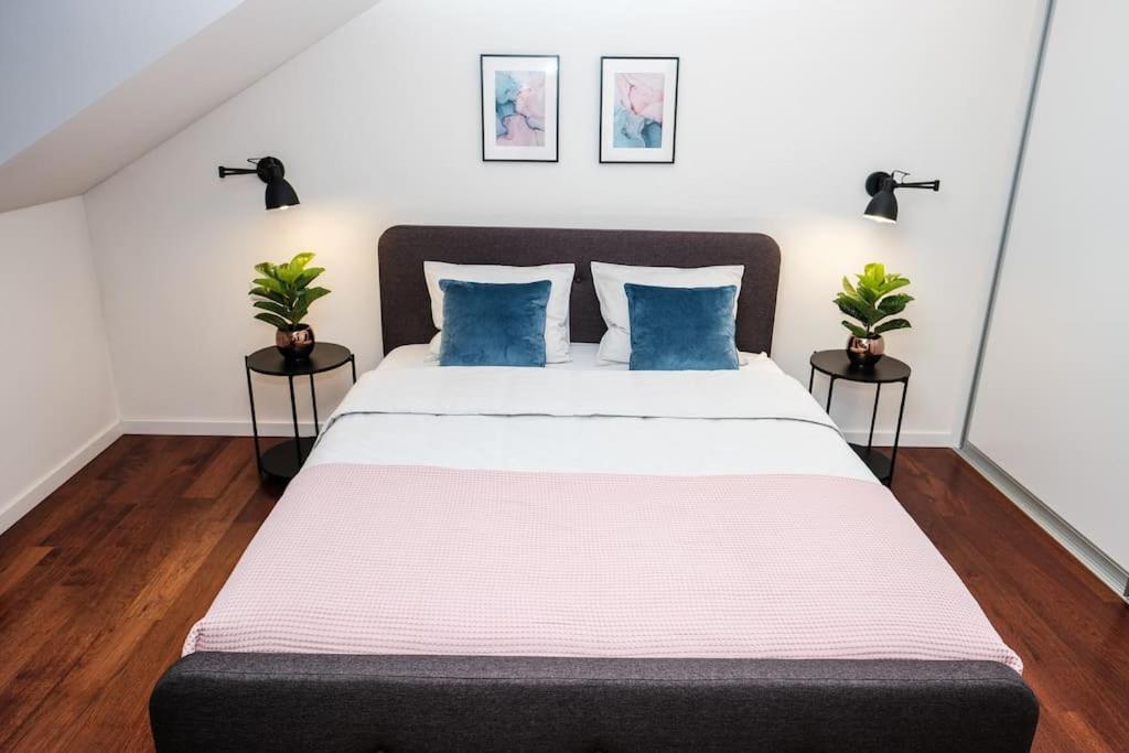 #Stayhere - Spacious Luxury Town Hall 3Bdr Apartment VNO Exterior photo